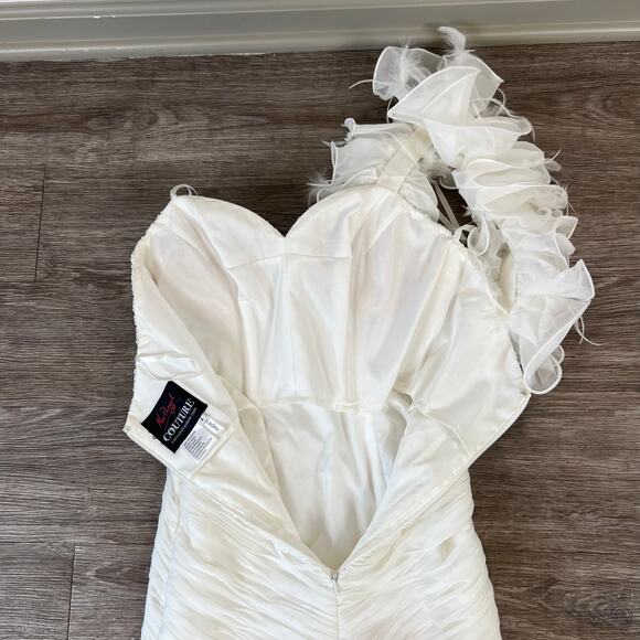 Mac Duggal Couture White High-Low Beaded Ruffle Feathers Prom Dress Gown (Sz 4) - Picture 12 of 16